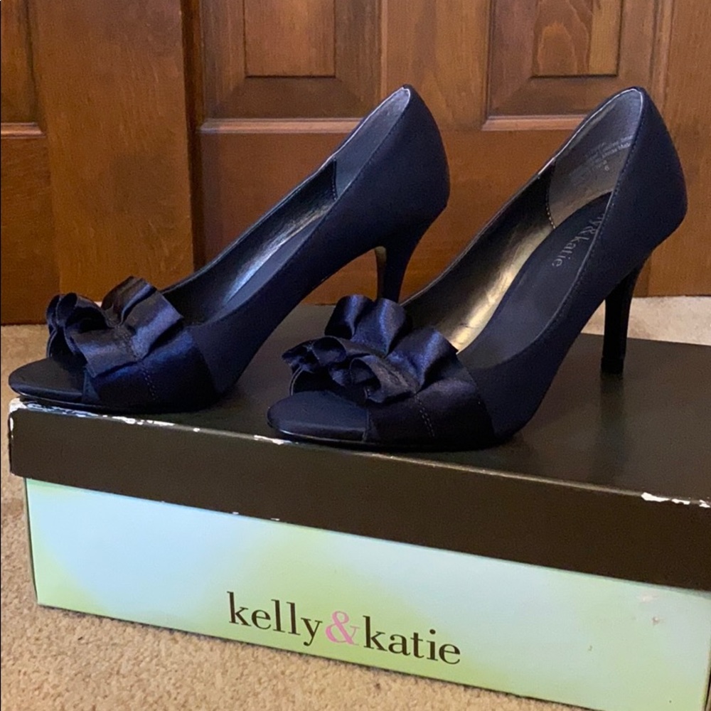 Kelly & Katie Dahlia heel